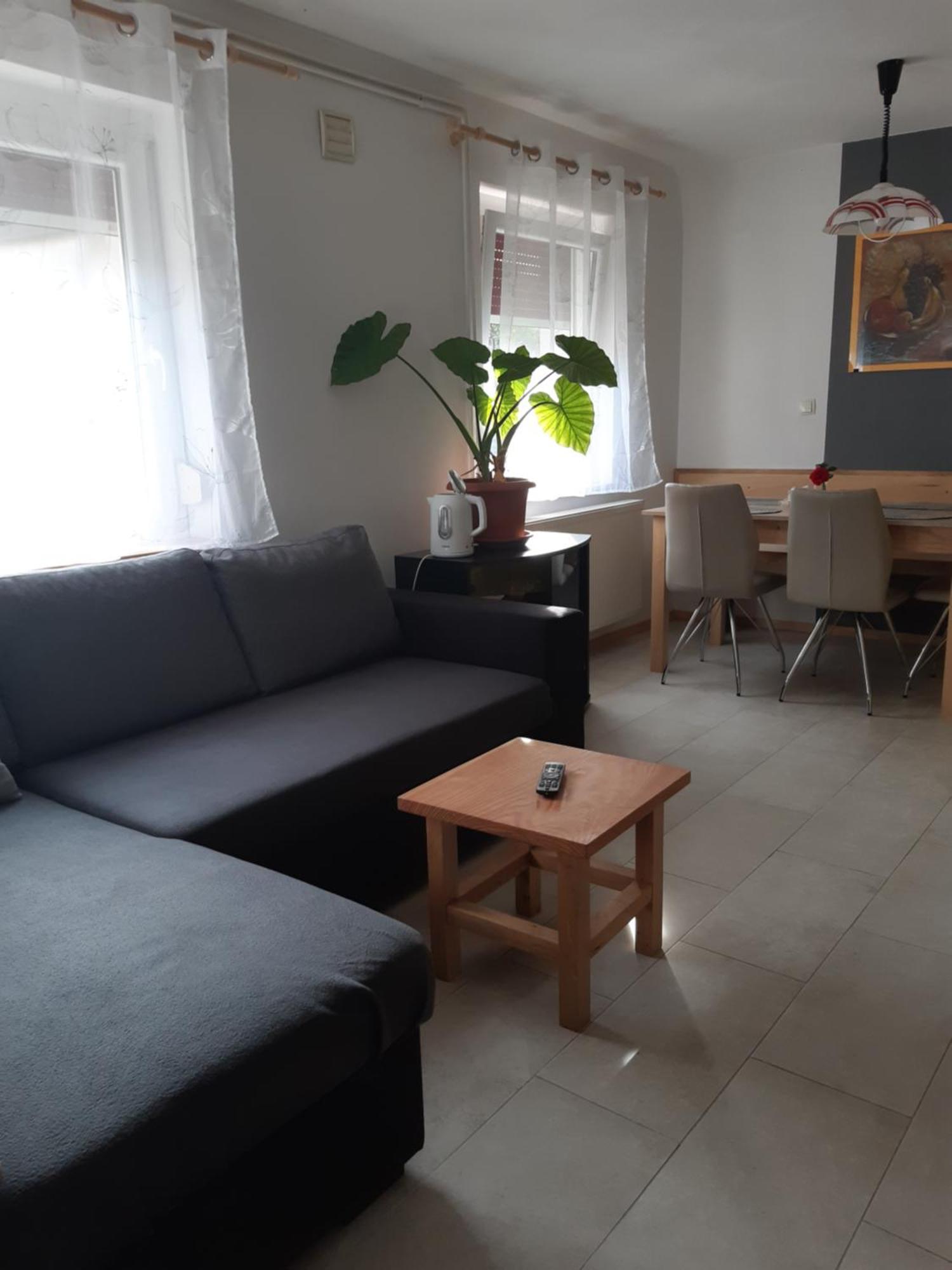Trnovo Ob Soci Kuhala Apartment Кобарид Екстериор снимка